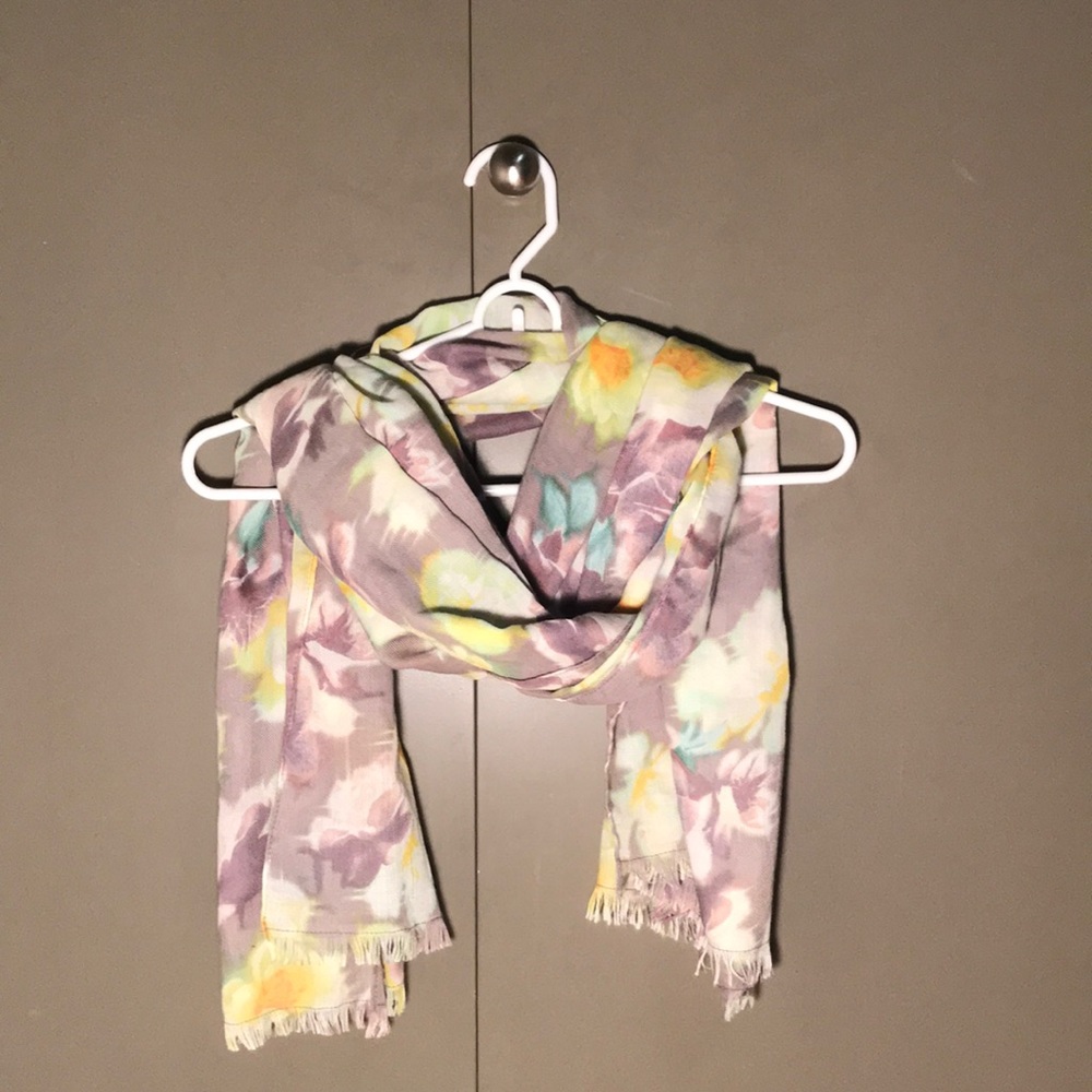 Cute flower scarf
